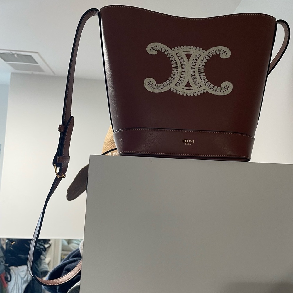 Celine 2022 Small Triomphe Brown Calfskin Leather Logo Embroidery Bucket Bag EUC - Picture 7 of 11